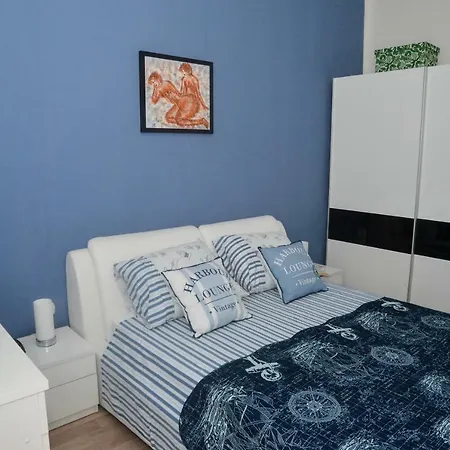 Central Aparment Claudia * ザダル